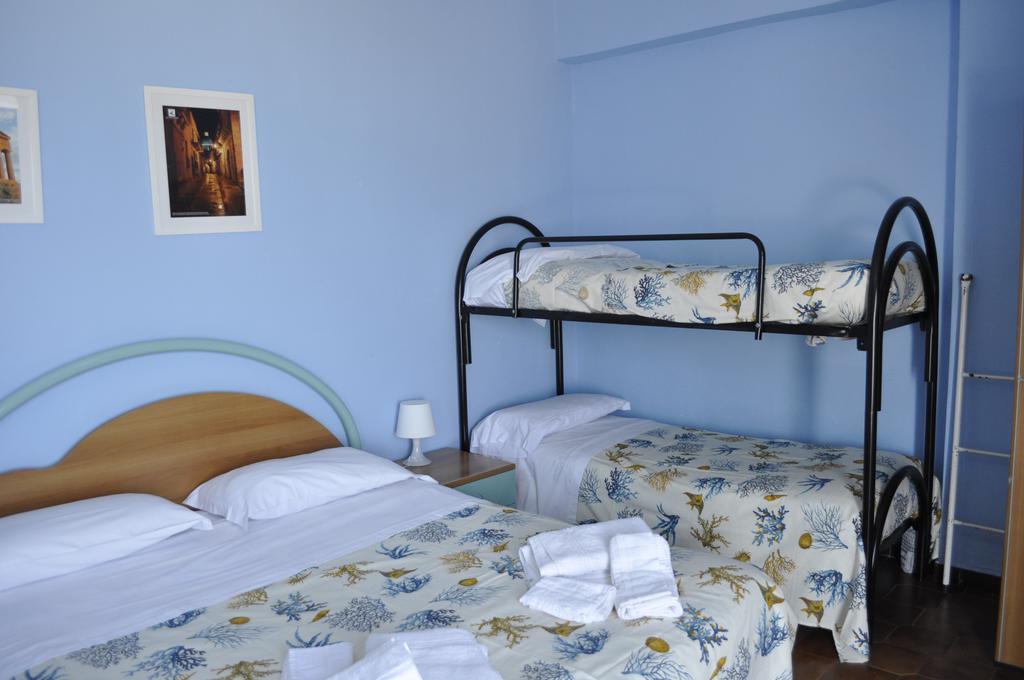 Hotel Ristorante La Scogliera - Nuova Gestione Piraino Exterior foto