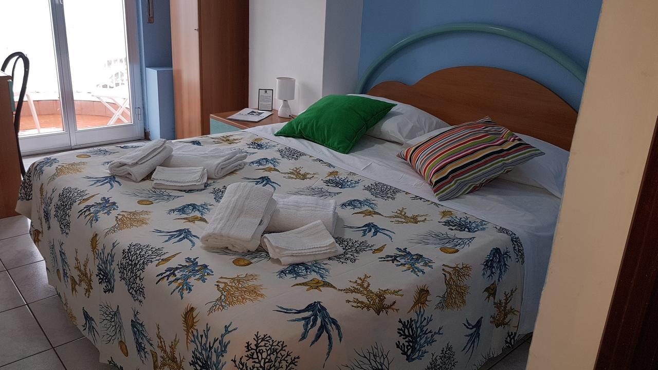 Hotel Ristorante La Scogliera - Nuova Gestione Piraino Exterior foto